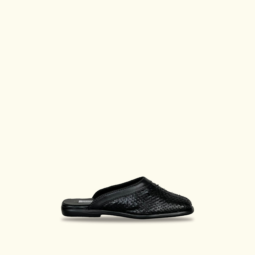 The Solstice Slipper Black
