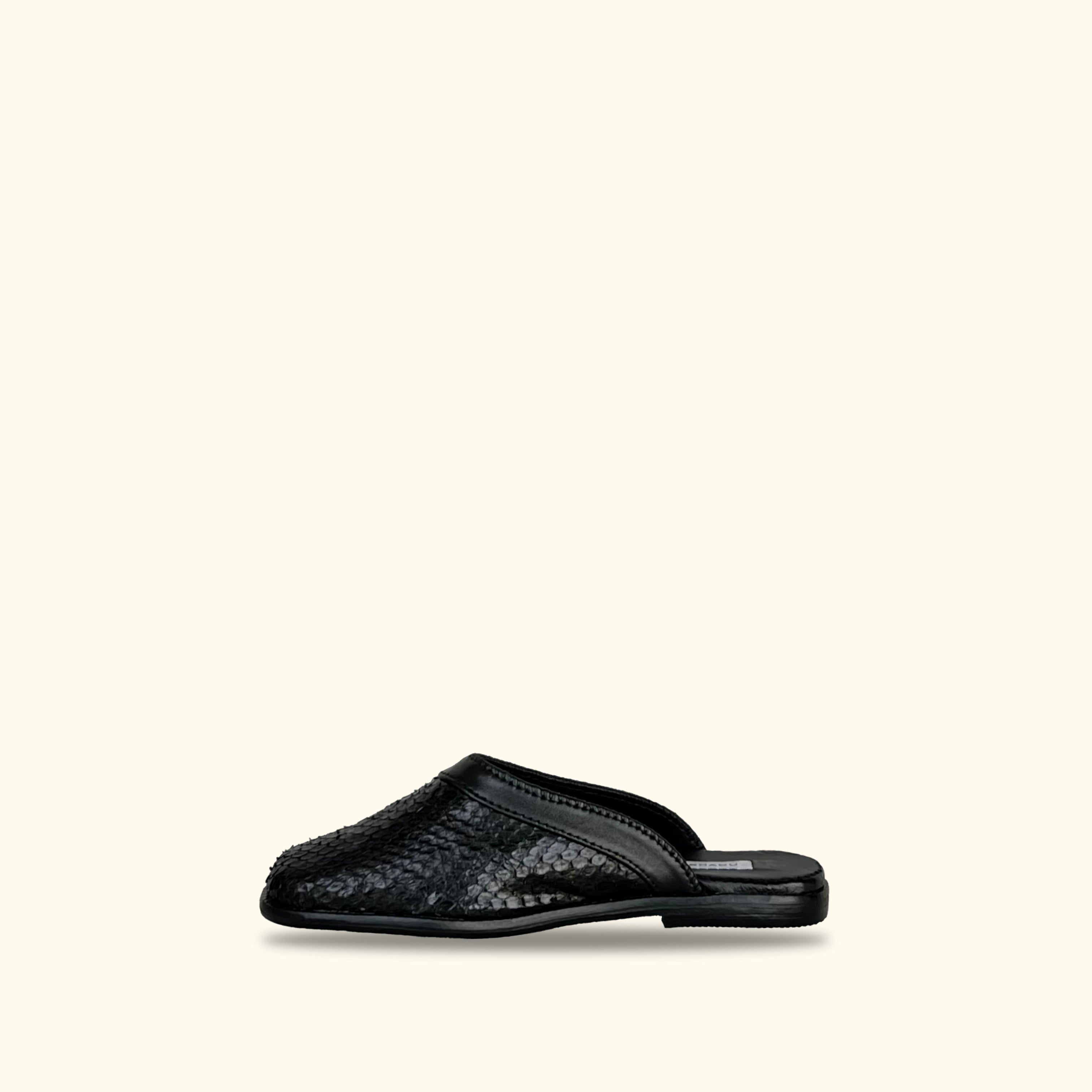 The Solstice Slipper Black