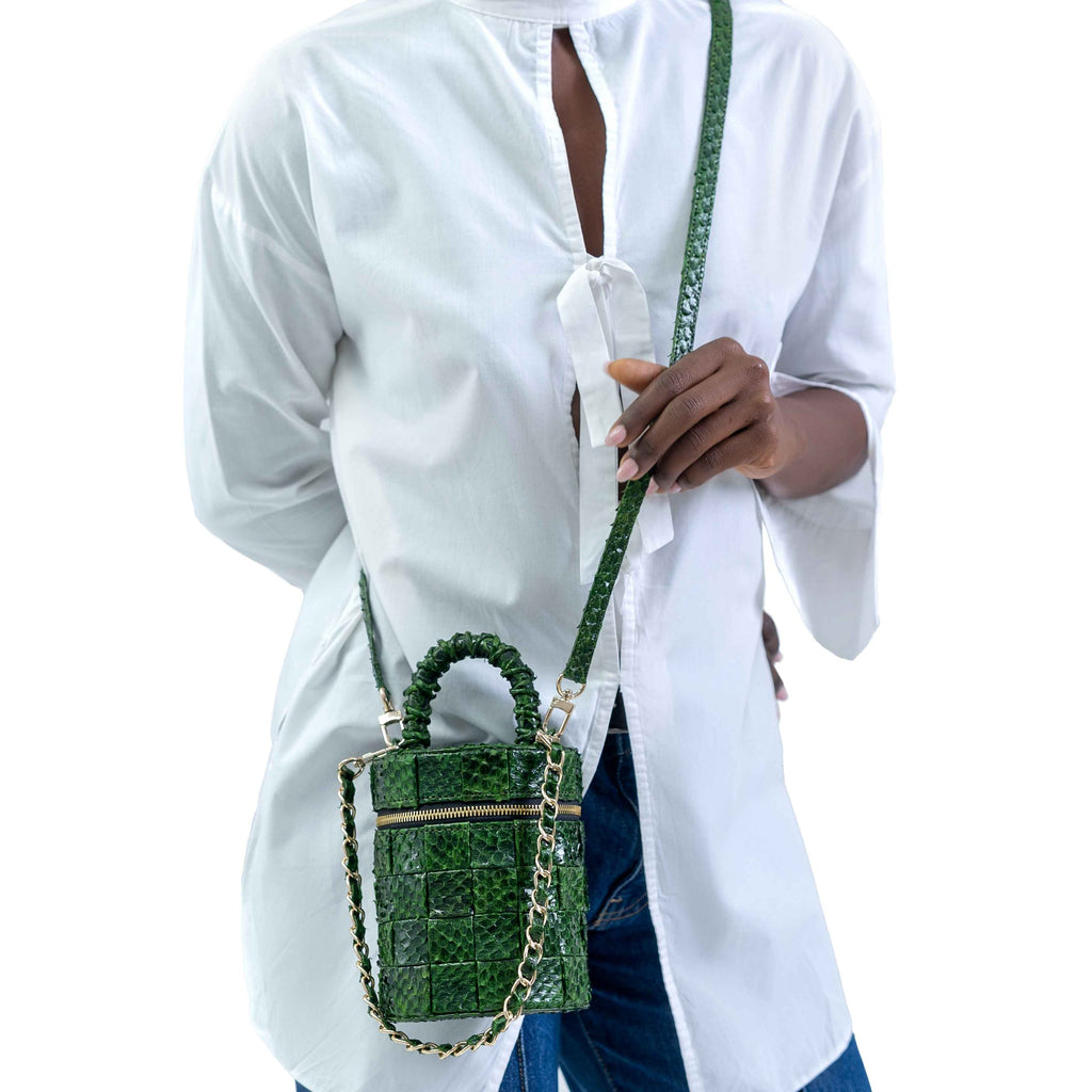 WOVEN BARREL BAG GREEN (PREORDER)