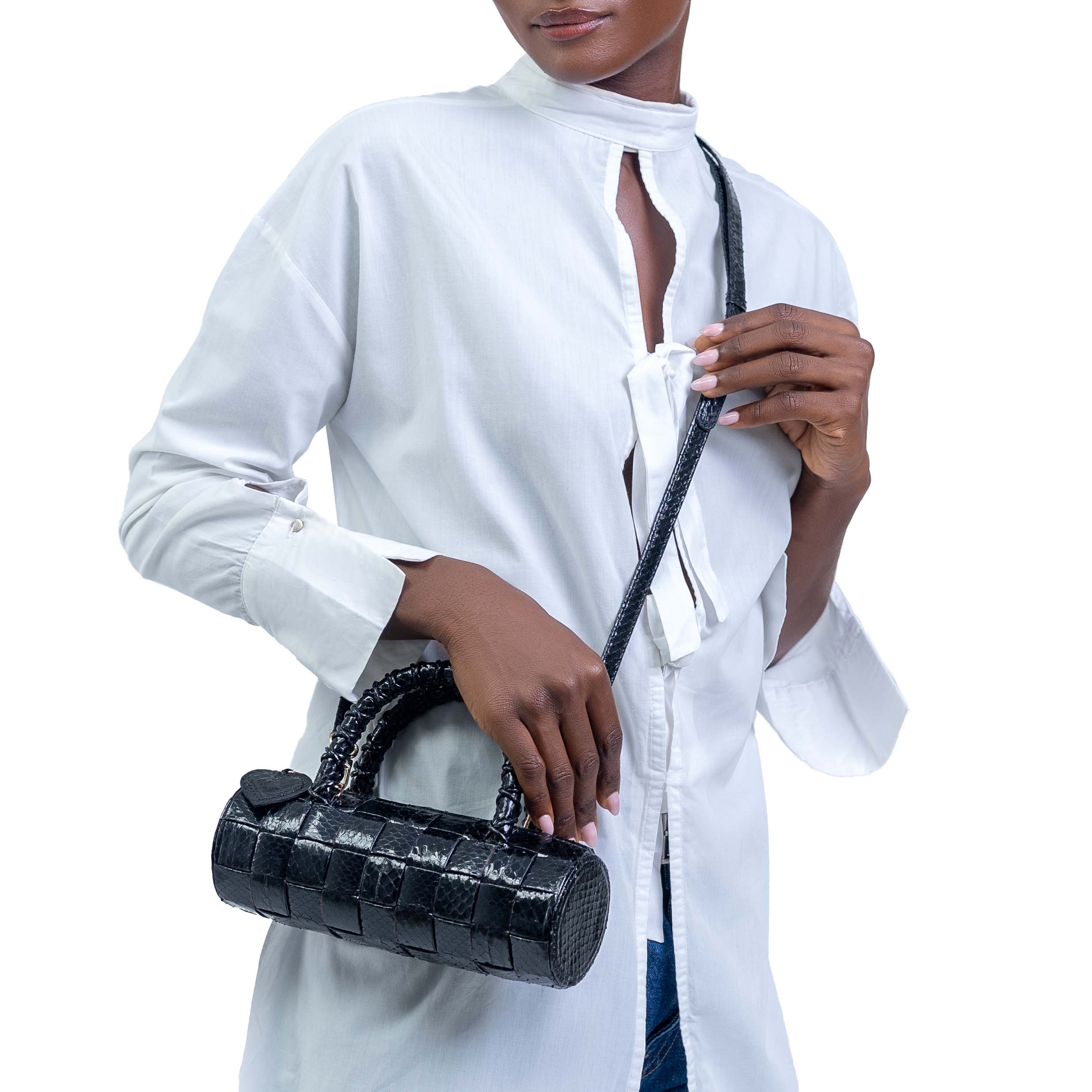 WOVEN BULLET BAG BLACK