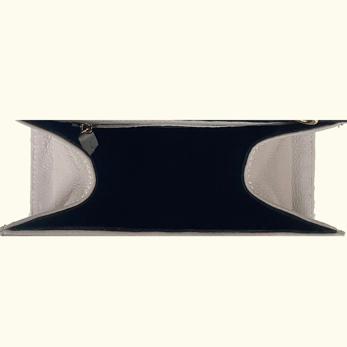 Alpha Classic 2.0 Neutral Leather Bag